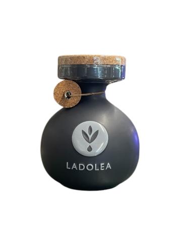 Huile d’Olive Vierge Extra BIO variété Megaritiki LADOLEA en bouteille céramique noire rechargeable 600 ml